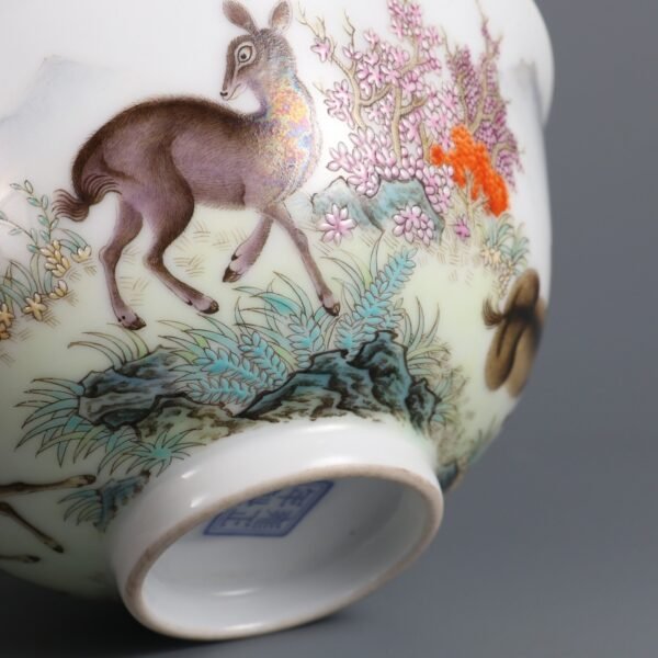 Qing Yongzheng period enameled bowl with deer cry - Image 5