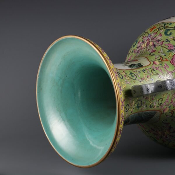 group of immortals large double-handled vase made in the Qianlong period of the Qing Dynasty - Image 7
