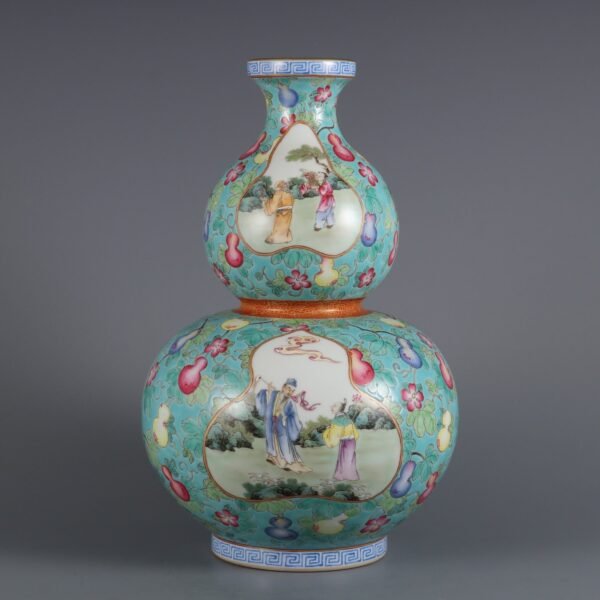 vase with a group of immortals and a ribbon, made in the Qianlong period of the Qing Dynasty