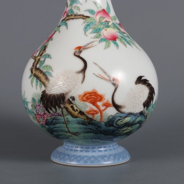 Qing Dynasty Qianlong period enameled emerald-rimmed longevity pattern vase - Image 5
