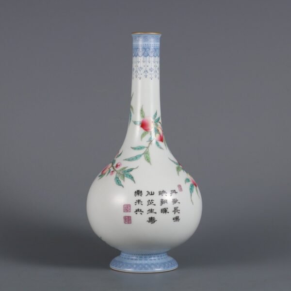 Qing Dynasty Qianlong period enameled emerald-rimmed longevity pattern vase - Image 6