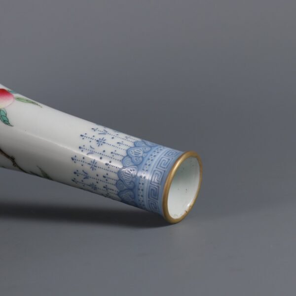 Qing Dynasty Qianlong period enameled emerald-rimmed longevity pattern vase - Image 7