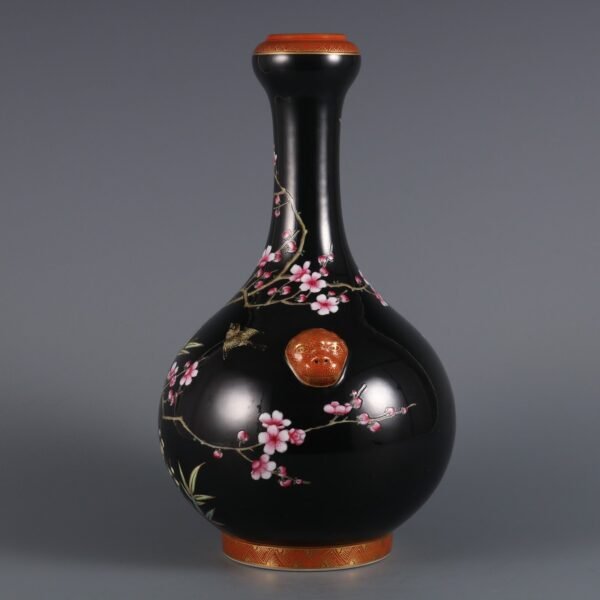 pattern double animal ears garlic vase made in the Yongzheng period of the Qing Dynasty - Image 2