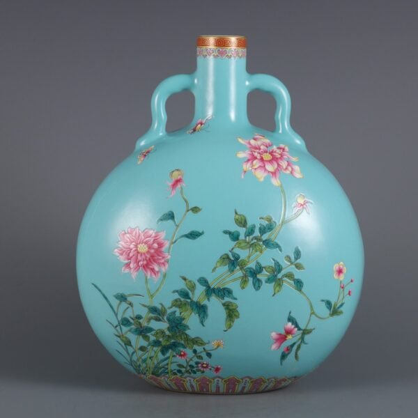Qing Dynasty Qianlong period turquoise green ground pastel flower pattern double handle moon vase