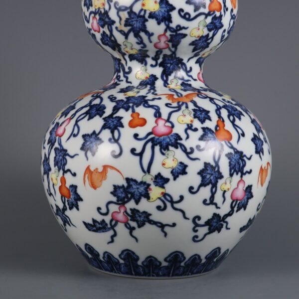 Qing Dynasty Qianlong period blue and white with pink enamel Fulu pattern gourd bottle - Image 4