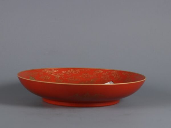Qing Dynasty Qianlong Period Coral Red Background Gold-painted Cloud Blessing Pattern - Image 3