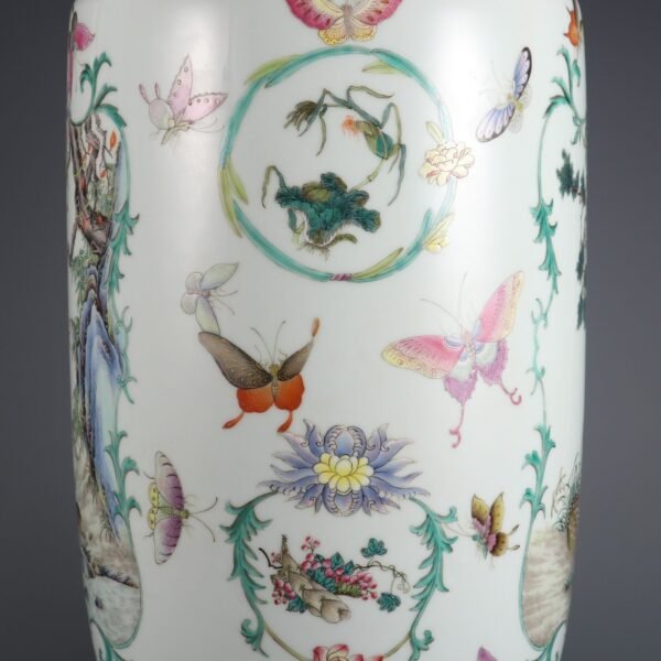 hundred butterflies and auspicious decoration, made in the Qianlong period of the Qing Dynasty - Image 6