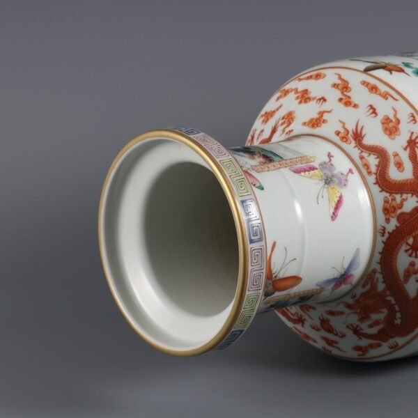 hundred butterflies and auspicious decoration, made in the Qianlong period of the Qing Dynasty - Image 7