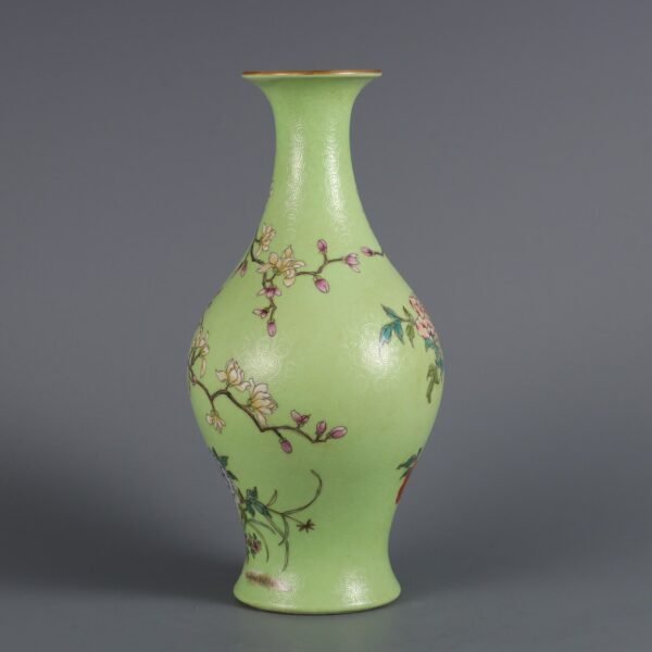 Green ground pastel flower pattern olive vase made in the Qianlong period of the Qing Dynasty - Image 2