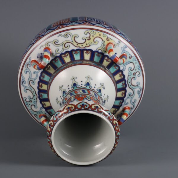 Pattern Four-Handed Zun Vase Made in the Qianlong Period of the Qing Dynasty - Image 3