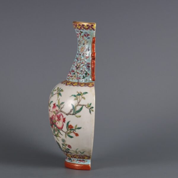 Pomegranate pattern hanging vase made in Qianlong period of Qing Dynasty - Image 3