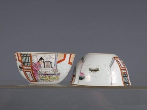 A pair of famille rose cups from the Qing Dynasty, made in the Qianlong period - Image 5