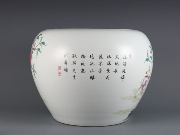 Large Scroll Cylinder with Nine-Child Pantao Pattern Made in Qianlong Period of Qing Dynasty - Image 3