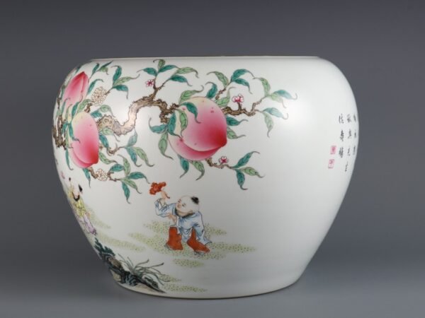 Large Scroll Cylinder with Nine-Child Pantao Pattern Made in Qianlong Period of Qing Dynasty - Image 2