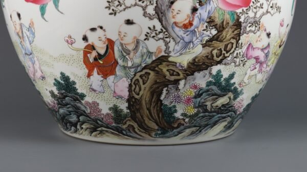 Large Scroll Cylinder with Nine-Child Pantao Pattern Made in Qianlong Period of Qing Dynasty - Image 5