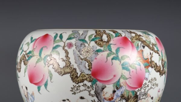 Large Scroll Cylinder with Nine-Child Pantao Pattern Made in Qianlong Period of Qing Dynasty - Image 6