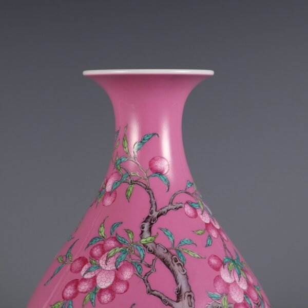 Jade Vase with Lychee and Poems, Made in the Qianlong Period of the Qing Dynasty - Image 3