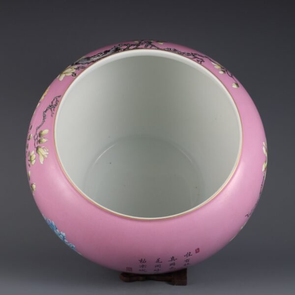 Large Scroll Cylinder with Peony Pattern Made in Yongzheng Period of Qing Dynasty - Image 8