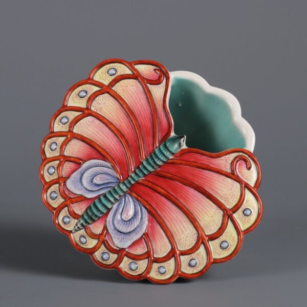 Qing Jiaqing Period Pastel Flower Pattern Butterfly Washbasin - Image 7