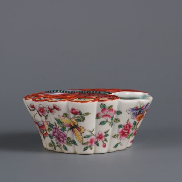Qing Jiaqing Period Pastel Flower Pattern Butterfly Washbasin - Image 8