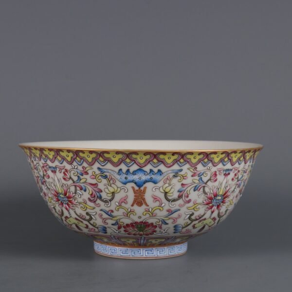 Qing Tongzhi Period Famille Rose Passionflower Longevity Pattern Palace Bowl - Image 2