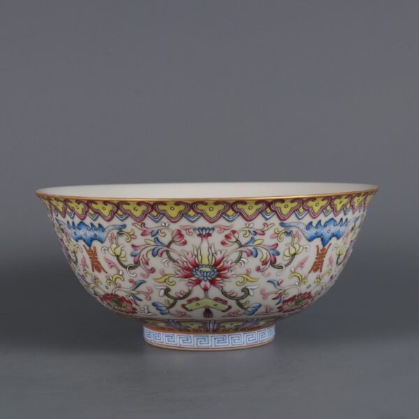 Qing Tongzhi Period Famille Rose Passionflower Longevity Pattern Palace Bowl