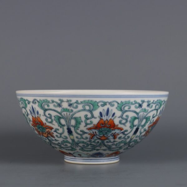 Doucai lotus-patterned bowl made in the Daoguang reign of the Qing Dynasty