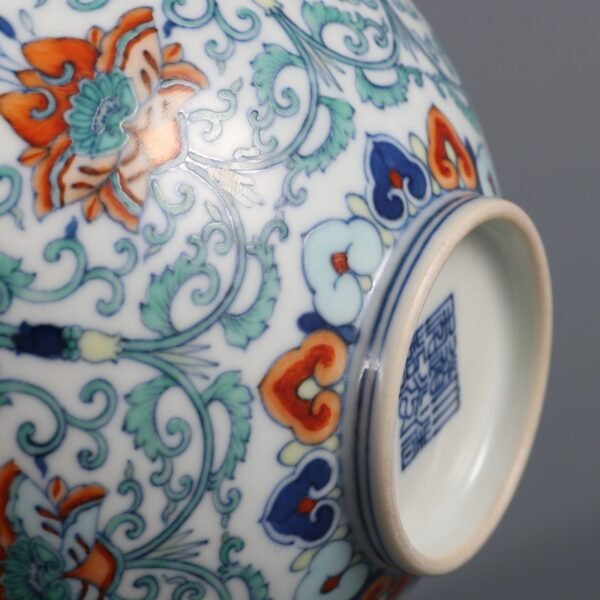 Doucai lotus-patterned bowl made in the Daoguang reign of the Qing Dynasty - Image 6