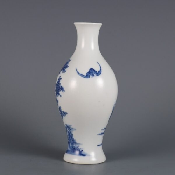 Qing Dynasty Yongzheng Period Blue and White Pine and Deer Guanyin Vase - Image 3