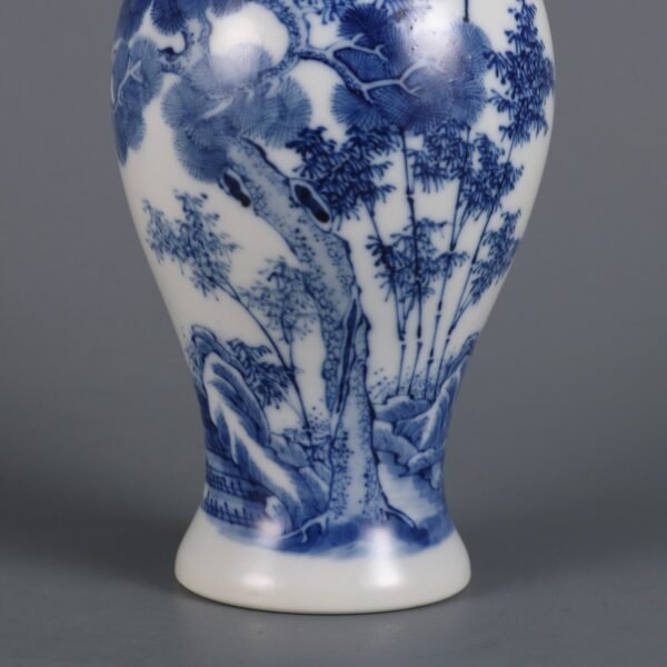 Qing Dynasty Yongzheng Period Blue and White Pine and Deer Guanyin Vase - Image 5