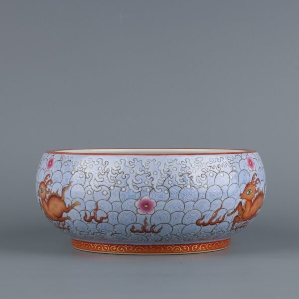 Qing Yongzheng Period Blue Ground Alum Red Gold Painting Sea Water Deer Washbasin - Image 3