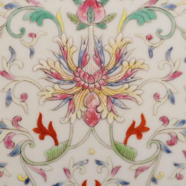 Qing Daoguang Period Famille rose passionflower pattern square rhombus vase - Image 6