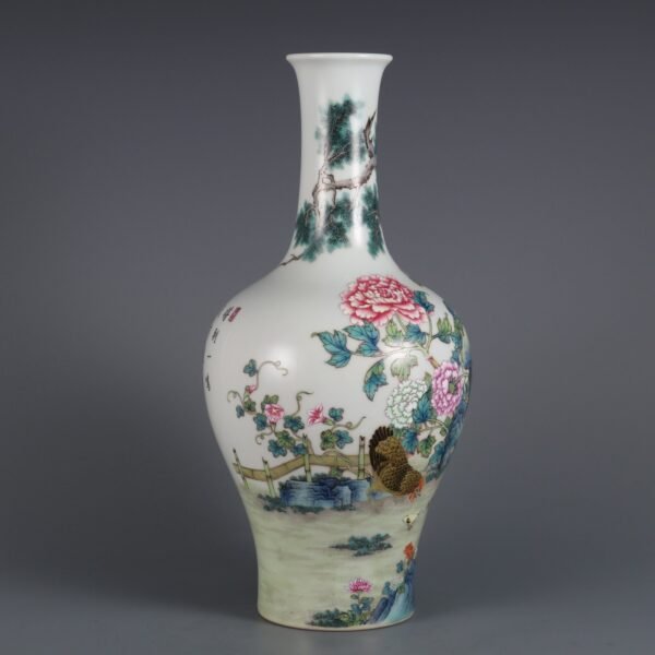 Qing Dynasty Qianlong period powder enamel family happy poem appreciation bottle - Image 2