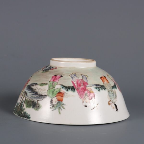 Qing Dynasty Yongzheng period pink enamel bowl with baby play pattern - Image 3