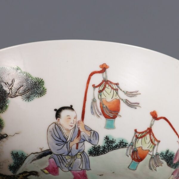Qing Dynasty Yongzheng period pink enamel bowl with baby play pattern - Image 4