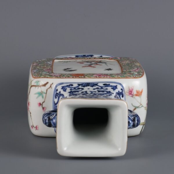 Qing Dynasty Qianlong period blue and white with pink and white flower and bird pattern - Image 7