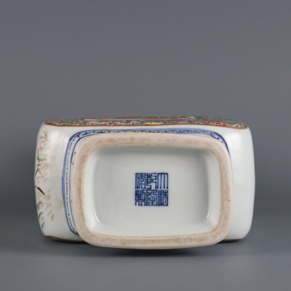 Qing Dynasty Qianlong period blue and white with pink and white flower and bird pattern - Image 8