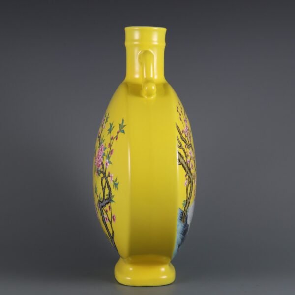 Qing Dynasty Yongzheng lemon yellow glaze foreign color plum and peach blossom pattern - Image 3
