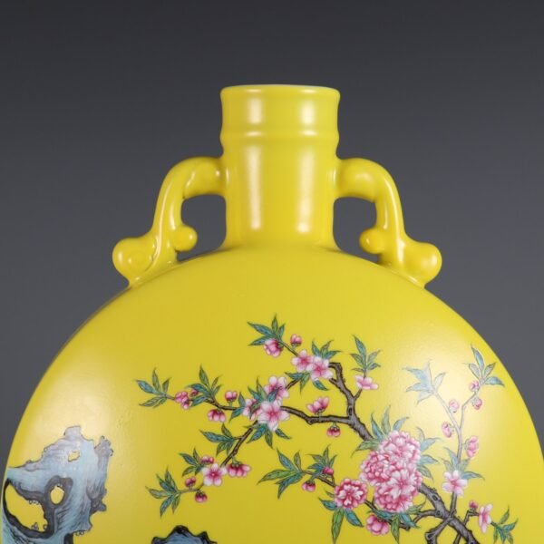Qing Dynasty Yongzheng lemon yellow glaze foreign color plum and peach blossom pattern - Image 6