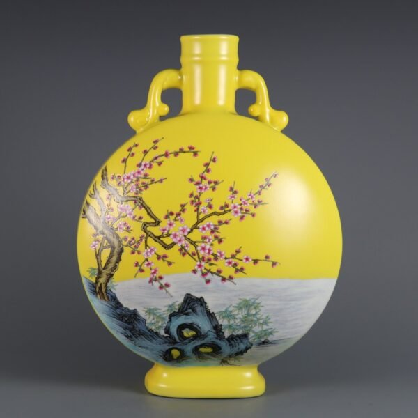 Qing Dynasty Yongzheng lemon yellow glaze foreign color plum and peach blossom pattern - Image 2