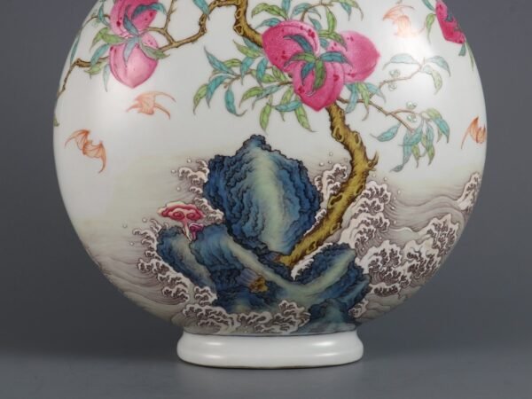 Qing Dynasty Qianlong period powder enamel Fushan Shouhai poem double-ear flat bottle - Image 5