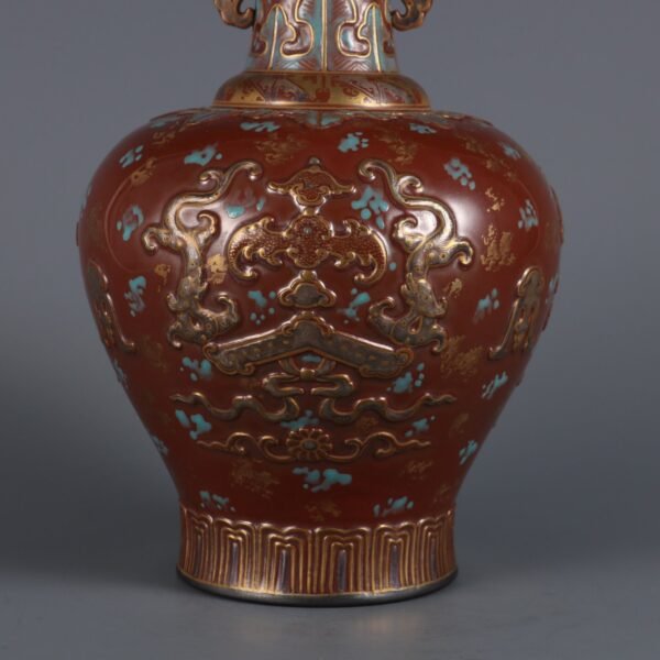 Qing Dynasty Qianlong Period Ancient Bronze Glaze Carved Red Dragon Holding Blessing Gold-painted - Image 6