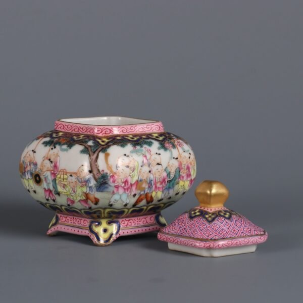 hundred children in pastel colors made in the Qianlong period of the Qing Dynasty - Image 4