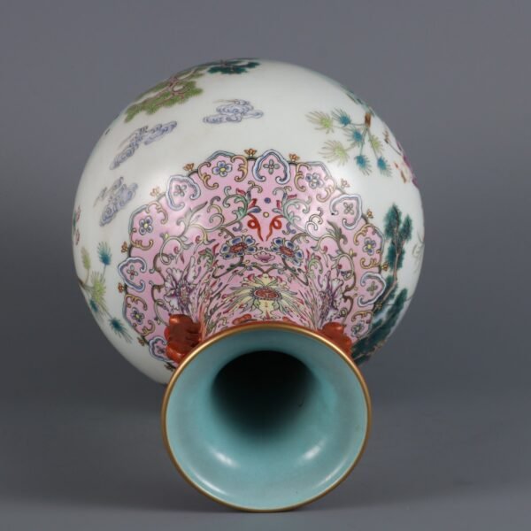Qing Dynasty Jiaqing period pink enamel children play courtyard double ear vase - Image 3