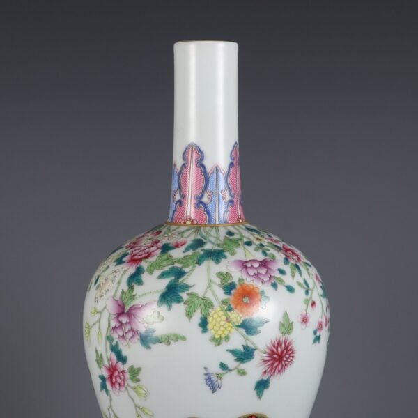 Qing Dynasty Qianlong period pink enamel leather ball flower pattern nectar bottle - Image 5