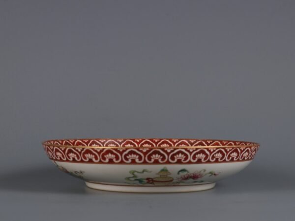 Qing Daoguang Period Famille Rose Eight Treasures Appreciation Plate - Image 5