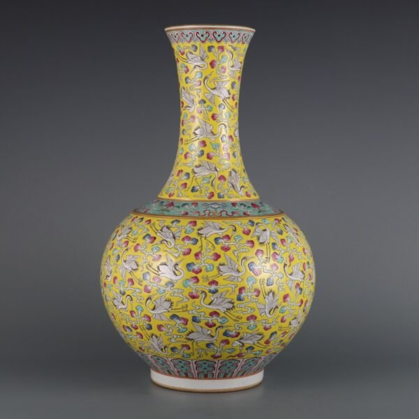 cloud and crane pattern appreciation vase made in the Guangxu period of the Qing Dynasty - Image 2