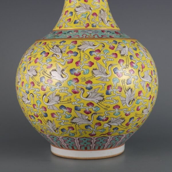 cloud and crane pattern appreciation vase made in the Guangxu period of the Qing Dynasty - Image 5