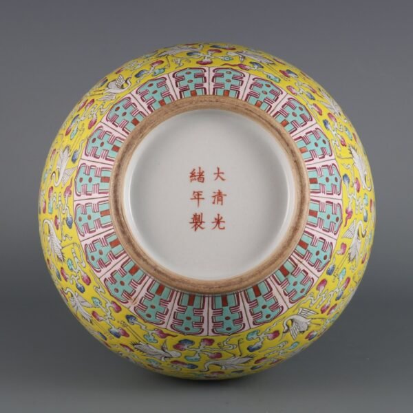 cloud and crane pattern appreciation vase made in the Guangxu period of the Qing Dynasty - Image 9
