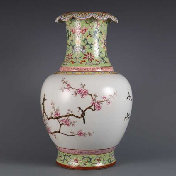 Qing Dynasty Qianlong Period Famille Rose Twelve Happiness Pattern Cloud Mouth Vase